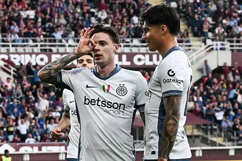 واصل مطاردة نابولي.. إنتر يسقط تورينو بثنائية في الدوري الإيطالي